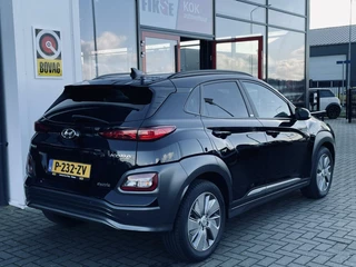 Hyundai Kona Hyundai Kona EV COMFORT 64 kWh STUUR & STOELVERW.  CAMERA - afbeelding nr 4