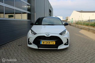 Toyota Yaris Toyota Yaris 1.5 Hybrid Executive | Panoramadak | JBL Sound | Trekhaak | Head Up | 17 Inch | Stuurverwarming. - afbeelding nr 10