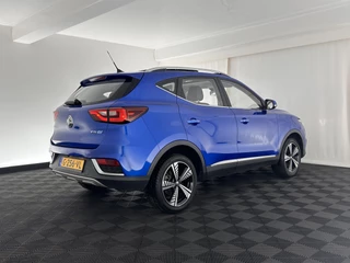 MG ZS-EV (INCL-BTW) *PANO | FULL-LEATHER | CCS-FASTLOADER | KEYLESS | NAVI-FULLMAP | ADAPTIVE-CRUISE | CAMERA | HEATED-SEATS | CARPLAY | LANE-ASSIST | SPORT-SEATS | 17