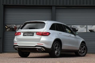 Mercedes-Benz GLC Mercedes GLC-klasse 200 4MATIC AMG-Pakket /LED/PANODAK/LEDER/STOELVERW./CARPLAY/PDC! - afbeelding nr 4