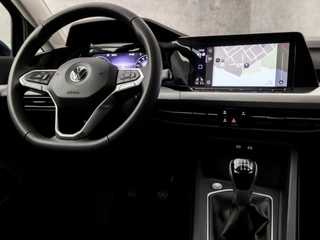 Volkswagen Golf Volkswagen Golf Variant 1.0 TSI Luxury Sport (APPLE CARPLAY, GROOT NAVI, SFEERVERLICHTING, STUUR/STOELVERWARMING, SPORTSTOELEN, KEYLESS, PARKEERSENSOREN, NIEUWSTAAT) - afbeelding nr 7