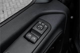 Mercedes-Benz Sprinter Black Pack Vol! Distronic Camera BPM Vrij LED Navi Trekhaak 3.5T - afbeelding nr 32