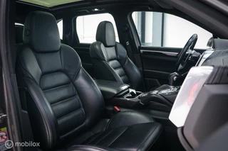 Porsche Cayenne Porsche Cayenne 3.0 S E-Hybrid 416 pk | NL auto NAP | Rijklaarprijs | Bose | Panoramadak | 21 inch | Meteorgrey | - afbeelding nr 18