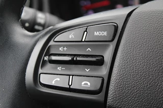 Hyundai i10 Hyundai i10 1.2 Premium Navi/Carplay/Cam/Pdc/wint/All weather 15