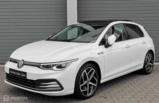 Volkswagen Golf Volkswagen Golf 1.5 eTSI STYLE 150PK/DSG/ACC/NAV/CAMERA/PANO - afbeelding nr 2