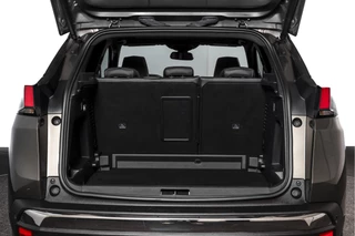Peugeot 3008 Peugeot 3008 1.2 PureTech 130 PK GT Line | S/K-Panodak | Dig. Cockpit | Cruise | PDC | Camera | NAV | ECC | Elek. Klep | DAB | LM 19