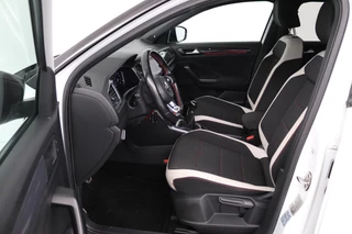 Volkswagen T-Roc Volkswagen T-Roc 1.0 TSI Sport (PARKEERSENSOREN, NAVIGATIE, ACHTERUITRIJCAMERA, DIGITAAL DASHBOARD, CRUISE CONTROL, NL-AUTO) - afbeelding nr 21
