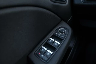 Renault Clio Renault Clio 1.0 TCe 90 Intens Navi Clima Camera Cruise DAB+ PDC CarPlay NL-Auto NAP! - afbeelding nr 18