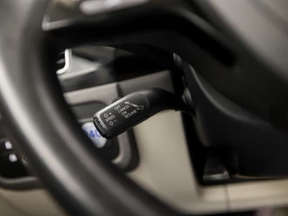 Volkswagen Touareg Volkswagen Touareg 3.0 TDI Sport 263Pk Automaat (PANORAMADAK, NAVIGATIE, LUCHTVERING, DYNAUDIO, STUUR/STOELVERWARMING, LEDEREN SPORTSTOELEN, TREKHAAK, ADAPTIVE CRUISE, XENON, CAMERA, NIEUWE APK, NIEUWSTAAT) - afbeelding nr 26