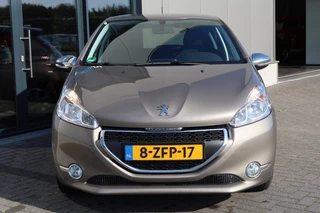 Peugeot 208 Peugeot 208 1.2 e-VTi Style AUTOMAAT 82pk NAVI, PDC, Cruise, 1e eigenaar - afbeelding nr 2