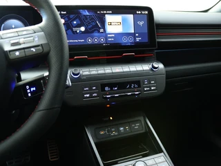 Hyundai Kona Hyundai Kona Electric Premium 65.4 kWh | 360 graden camera | Alcantara | Navigatie | - afbeelding nr 32