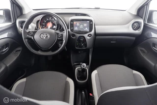 Toyota Aygo Toyota Aygo 1.0 VVT-i 72pk X-Play applecarplay|airco|camera|dab|lmv15 - afbeelding nr 7