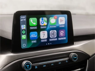 Ford Focus Automaat (APPLE CARPLAY, GROOT NAVI, STUUR/STOELVERWARMING, ADAPTIVE CRUISE, SPORTSTOELEN, CAMERA, KEYLESS, TREKHAAK, NIEUWSTAAT) - afbeelding nr 8