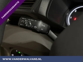 Volkswagen Transporter Volkswagen Transporter 2.0 TDI L2H1 Fabrieksgarantie Euro6 # Airco | Apple Carplay | Trekhaak | Cruisecontrol Android Auto, Parkeersensoren, Sidebars, Bijrijdersbank - afbeelding nr 7