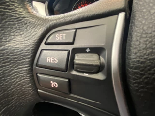 BMW 3 Serie BMW 3-serie Touring 318i Executive | LED | ELEKT ACHTERKLEP | NAVI | 18