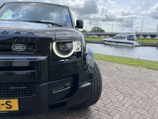 Land Rover Defender Land Rover Defender 110 2.0 P400e 110 X Dynamic 50% deal 43.475,- ACTIE 22 inch Urban / Meridian / Stoel verkoeling-verwarming / 360° camera / Stuur verwarming - afbeelding nr 2
