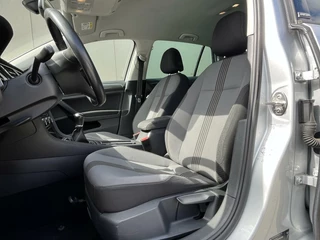 Volkswagen Golf Volkswagen Golf 1.2 TSI 110pk Allstar | keyless | camera | clima - afbeelding nr 4