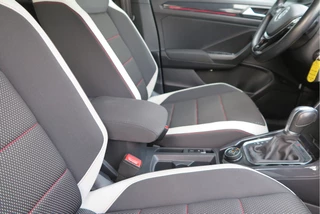 Volkswagen T-Roc Volkswagen T-Roc 2.0 TSI 190pk DSG 4Motion Sport , Virtual cockpit , Led verlichting, Trekhaak (afneembaar), Navigatie, Stoelverwarming,Achteruitrijcamera etc. Nieuwe APK - afbeelding nr 37