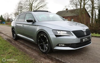 Škoda Superb Skoda Superb Combi 2.0 TSI 4x4 Sportline / Pano / Trekhaak - afbeelding nr 4