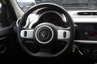 Renault Twingo Renault Twingo 1.0 SCe Authentique / Trekhaak / Radio / Airco / Stuurbekrachtiging / Nette auto! - afbeelding nr 18