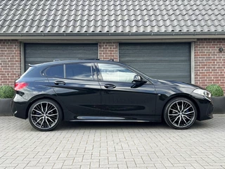 BMW 1 Serie BMW 1 Serie 118I High Exe M-Sport Pano Sfeer Zwart optiek ACC - afbeelding nr 13