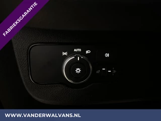Mercedes-Benz Sprinter Mercedes-Benz Sprinter 317 CDI 170pk L3H2 Fabrieksgarantie Euro6 Airco | Camera | Apple Carplay Android Auto, Cruisecontrol, Parkeersensoren, Stoelverwarming, Bijrijdersbank - afbeelding nr 17
