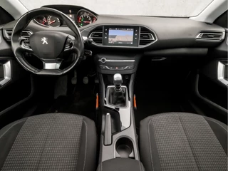 Peugeot 308 Peugeot 308 SW 1.2 PureTech Sport (PANORAMADAK, APPLE CARPLAY, GROOT NAVI, PARKEERSENSOREN, SPORTSTOELEN, GETINT GLAS, CRUISE, LANE ASSIST, NIEUWE APK, NIEUWSTAAT) - afbeelding nr 6