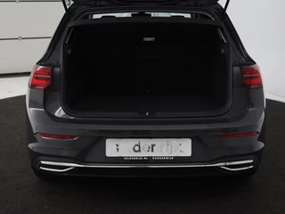 Volkswagen Golf Volkswagen Golf 1.4 TSI e-Hybrid Style | Stoel & stuurverwarming |  Massage | Adaptive cruise | Carplay | Memory | Navigatie | Sfeerverlichting - afbeelding nr 13