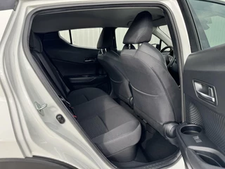 Toyota C-HR Toyota C-HR 1.8 Hybrid Dynamic - afbeelding nr 35