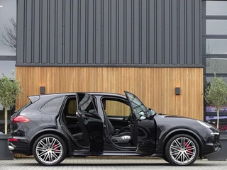 Porsche Cayenne Porsche Cayenne 3.0 S 509PK E-Hybrid / Sport Design / LED - afbeelding nr 6