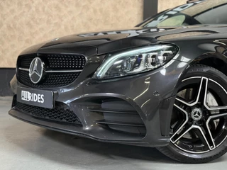 Mercedes-Benz C-Klasse Mercedes-Benz C-klasse 300 de Premium Plus Pack AMG Night | Pano | Keyless | Multibeam | Stoelverwarming - afbeelding nr 2