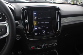 Volvo XC40 Volvo XC40 1.5 T5 Recharge R-Design / Trekhaak / Panoramadak / Camera / Navigatie / 19'' / Leder&Alcantara / Getint glas / DAB / ACC / Stoelverwarming - afbeelding nr 17