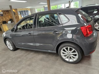 Volkswagen Polo Volkswagen Polo 1.2 TSI Highline/ Nardo Grey/ Navi/ Led koplamp - afbeelding nr 2