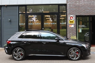 Audi A3 Audi A3 Sportback 45 TFSI e 272pk S edition Competition Pano/Matrix LED/Navi+/Keyless/Camera/ACC/Dodehoek - afbeelding nr 4