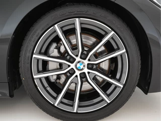 BMW 3 Serie BMW 3 Serie Touring 330i High Executive Edition Sport-Pack Aut. *VERNASCA-FULL-LEATHER | DIGI-COCKPIT | FULL-LED | SPORT-SEATS | HIFI-SOUND | AMBIENT-LIGHT | HEATED-SEATS | DAB | NAVI-FULLMAP | ECC | CARPLAY | PDC | CRUISE | 18