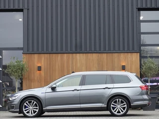 Volkswagen Passat Volkswagen Passat Variant TSI GTE 218PK DSG / Highline / R-Line / LED - afbeelding nr 7