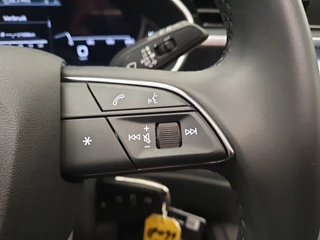 Audi Q3 Audi Q3 35 TFSI 150pk S-Tronic S-Line Panoramadak, Virtual cockpit, Camera - afbeelding nr 16