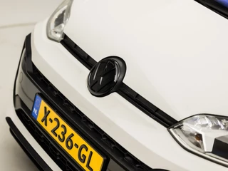 Volkswagen up! (SCHUIFDAK, LEDER, BLUETOOTH, STOELVERWARMING, GETINT GLAS, PARKEERSENSOREN, CRUISE, ZWART HEMEL, LM VELGEN, NIEUWSTAAT) - afbeelding nr 26