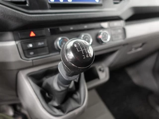 Volkswagen Crafter Volkswagen Crafter L3H2 L2H1 Highline 2x Schuifdeur Navigatie Cruisecontrol Airco Parkeersensoren Euro6 - afbeelding nr 22