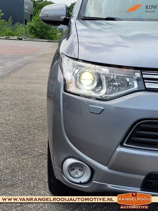 Mitsubishi Outlander Mitsubishi Outlander 2.0 PHEV Executive Edition, trekh., xenon, clima, cruise, 18