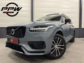 Volvo XC90 THUNDER-GREY/PANO/LUCHTVERING/H&K/ACC/SPORT-LEER+MEMORY/360CAMERA/PILOT-ASSIST/PRIVACY/BLACK-PACK/ELECTR.TREKHAAK/NET OH BEURT GEHAD BIJ VOLVO - afbeelding nr 1