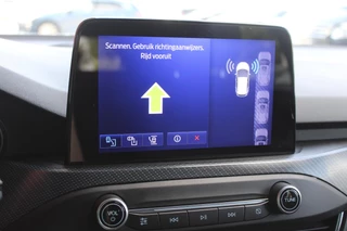 Ford Focus Ford Focus Wagon 2.0 EcoBlue ST Line Business 150pk Automaat | Adaptive cruise control | Winter Pack | Bang&Olufsen | Full LED | Rode remklauwen - afbeelding nr 15