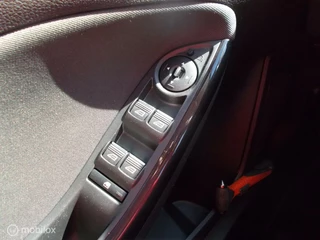 Ford Focus Ford Focus Wagon 1.0 Titanium Climate | Tr.hk | Navi - afbeelding nr 16