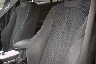 BMW 1 Serie BMW 1-Serie M140i Shadow | Alcantara - RWD - Navi Prof - H/K - afbeelding nr 11
