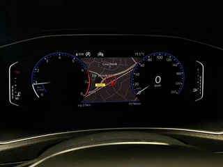 Volkswagen T-Roc Volkswagen T-Roc Sport 1.5TSi | Navigatie | LED | Climate control | ACC | - afbeelding nr 11