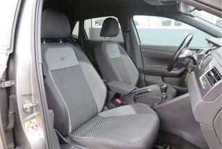 Volkswagen Polo Volkswagen Polo 1.0 TSI 116pk Highline Business 2xR-Line , Beats audio , PDC, Navi, Carplay, LMV, Cruisecontrol. dealer onderhouden. - afbeelding nr 32