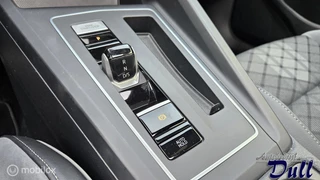 Volkswagen Golf Volkswagen Golf 1.5 eTSI R-Line DSG Panoramadak App Carplay! - afbeelding nr 17