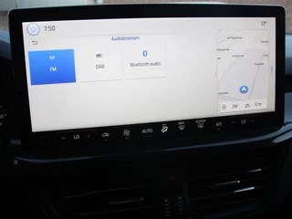 Ford Focus Ford Focus Wagon 1.0 125pk Hybrid Automaat ST Navigatie Climate control cruise control Carplay LM velgen Parkeersensoren Led Matrix koplampen - afbeelding nr 22