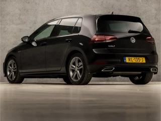 Volkswagen Golf Volkswagen Golf 1.5 TSI R-Line Sport 150Pk Automaat (VIRTUAL COCKPIT, APPLE CARPLAY, GROOT NAVI, CAMERA, LED KOPLAMPEN, ALCANTARA, ADAPTIVE CRUISE, LM VELGEN, DAB+, NIEUWE APK, NIEUWSTAAT) - afbeelding nr 3
