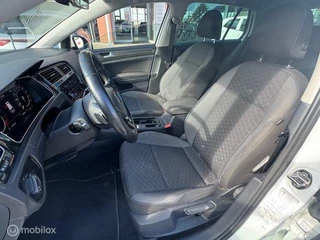 Volkswagen Golf Volkswagen Golf 1.5 TSI Highline Business R-Line edition  150pk,  DSG Automaat , Navigatie , Parkeerhulp Voor & Achter , Verwarmde voorstoelen , Prive glas , Velgen zwart incl all weahter banden  , - afbeelding nr 20